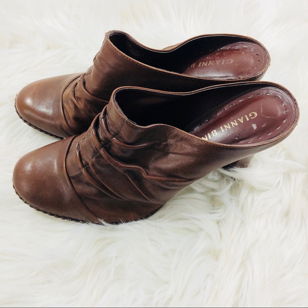 Gianni Bini Women Brown Slip On Mule Heels 9M